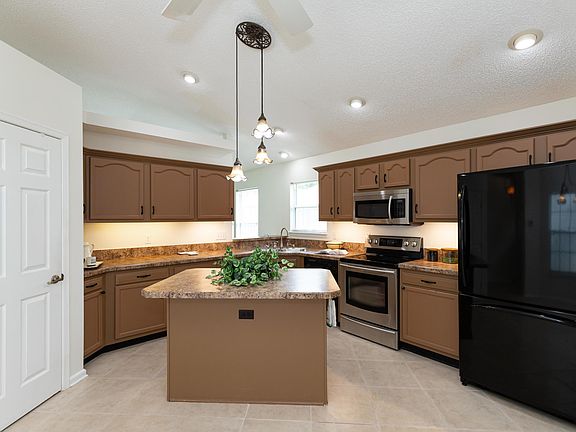 5th image of 1137 Summerchase Dr