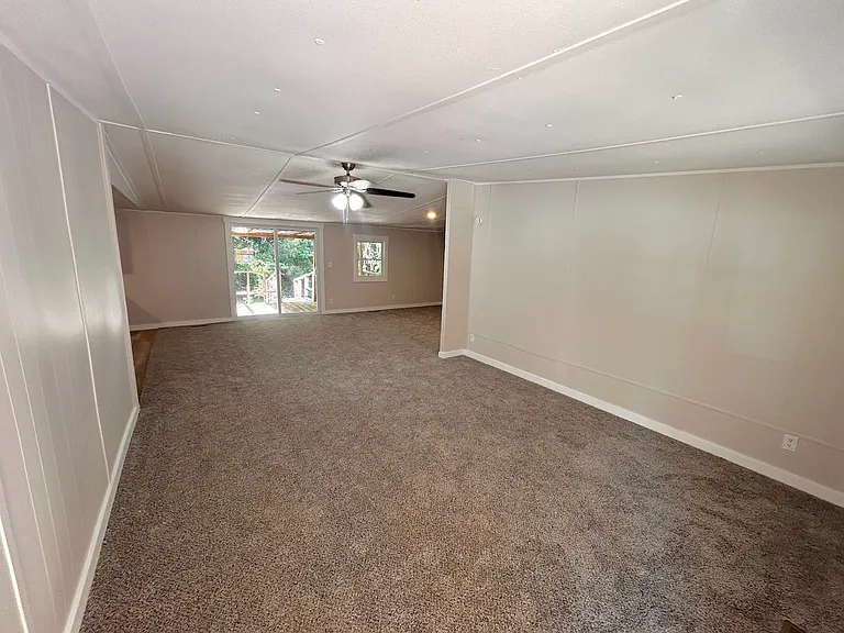 415 Old Statesville Rd — Photo 3