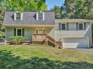 44 Shady Ln, Troutville, VA 24175