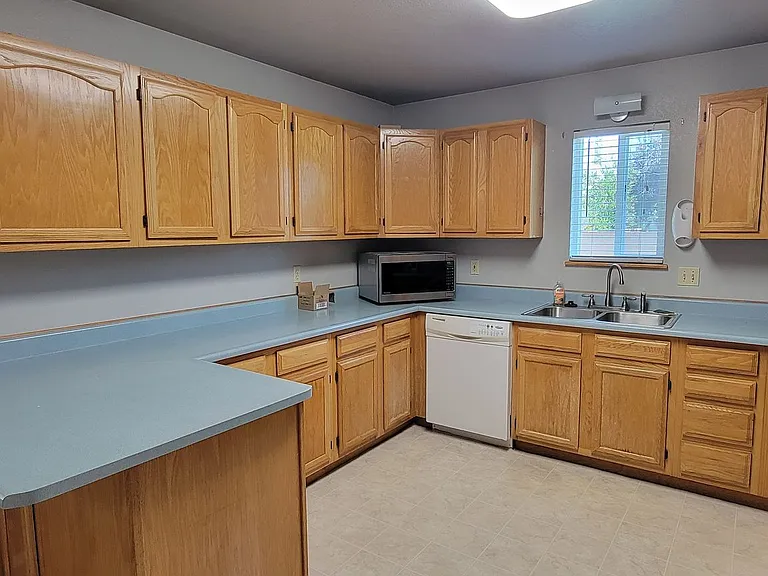 1003 Apple Ln — Photo 12
