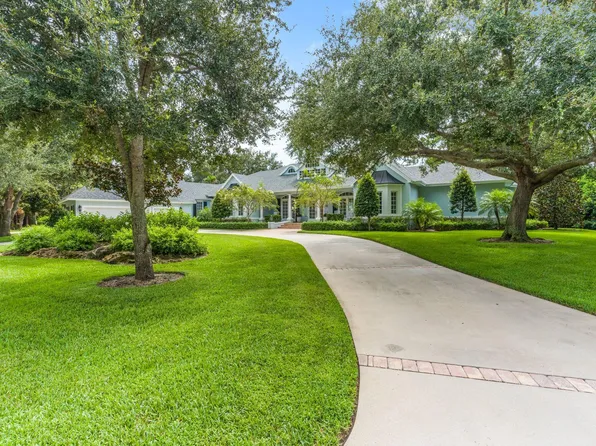 1100 Carolina Circle SW, Vero Beach, FL 32962