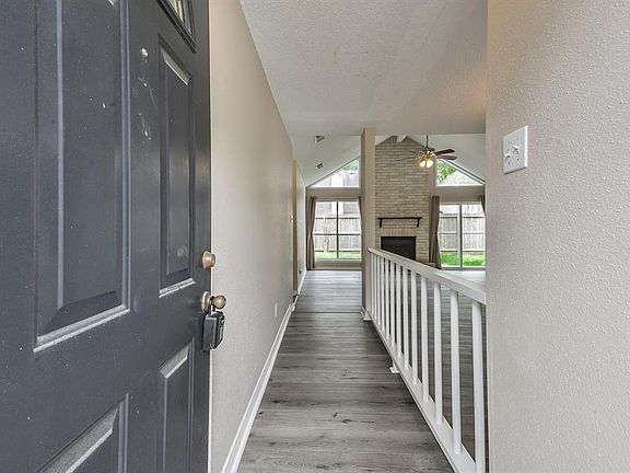 3rd image of 16115 Hollow Rock Dr