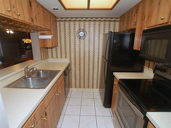 5th image of 2579 Countryside Blvd #1105