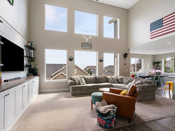 2nd image of 2696 S Ivy Ln
