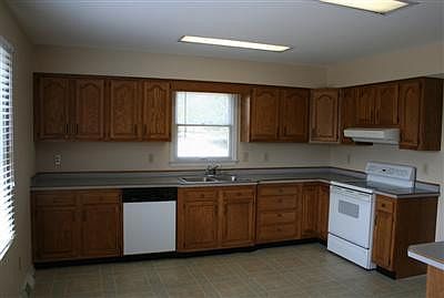 4th image of 705 E Corbitt Dr