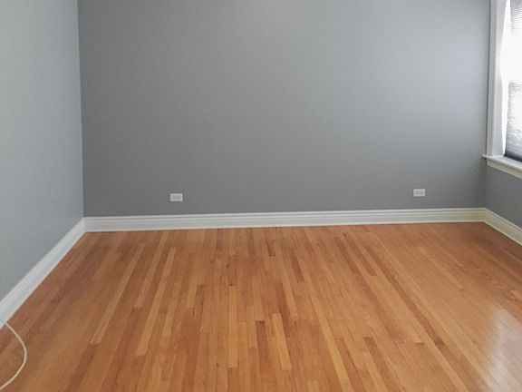 2nd image of 4863 1/2 N Hermitage Ave #2E