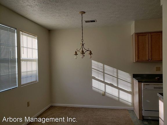 3rd image of 108 Carla Dr