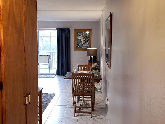 4th image of 355 Kalanianaole St #223