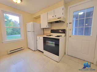 21 Village Dr APT 3, Manchester, ME 04351