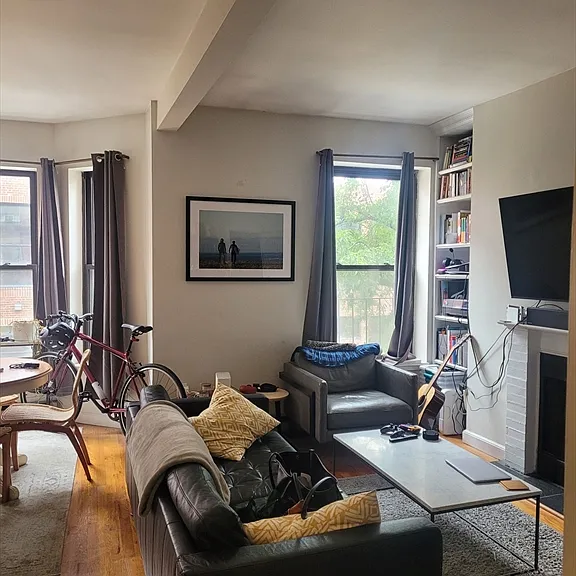 10 Isabella St #3 — Photo 5