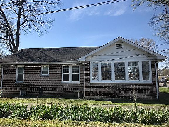 3rd image of 3420 Dayton Blvd