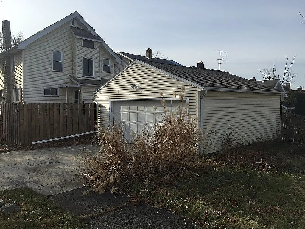 522 E Prospect St SE photo 1