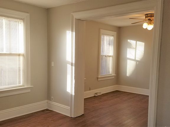 Living room lkg NW to Dining