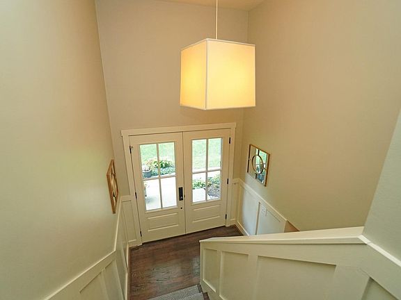 3rd image of 707 Stanton Ave