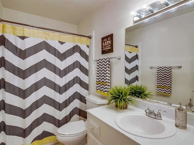 2 full bathrooms