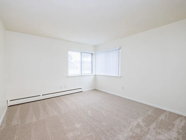 Community Manor Apartments — Photo 4