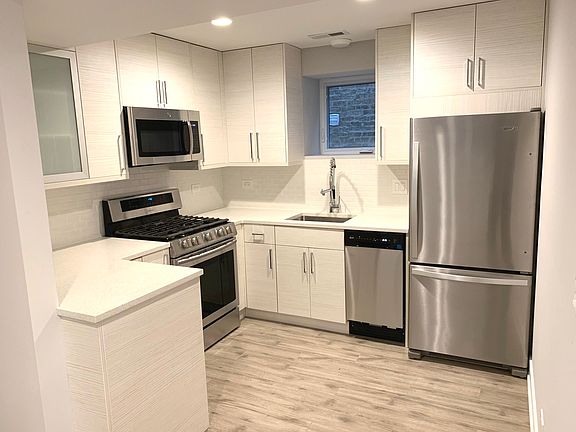 3rd image of 3706 N Drake Ave #G