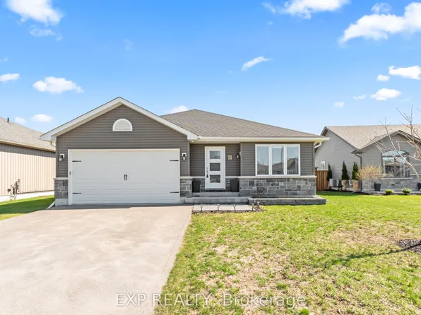47 Birchmount St, Quinte West, ON K8V 0C6