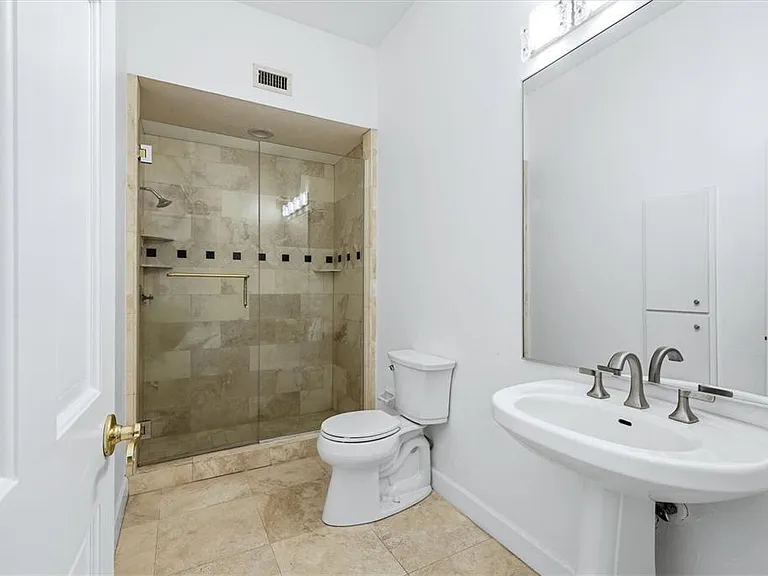 1351 Dixie Lee Ln — Photo 26