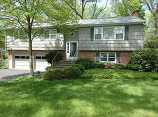 36 Vanderbilt Ave, Norwalk, CT 06854