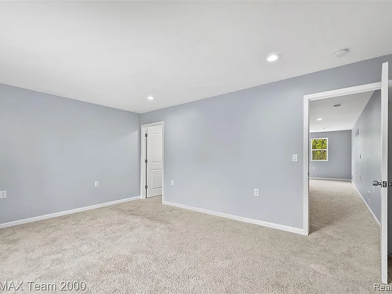 3330 Woodside St — Photo 24
