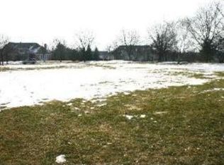 100 Saint Francis Cir, Oak Brook, IL 60523