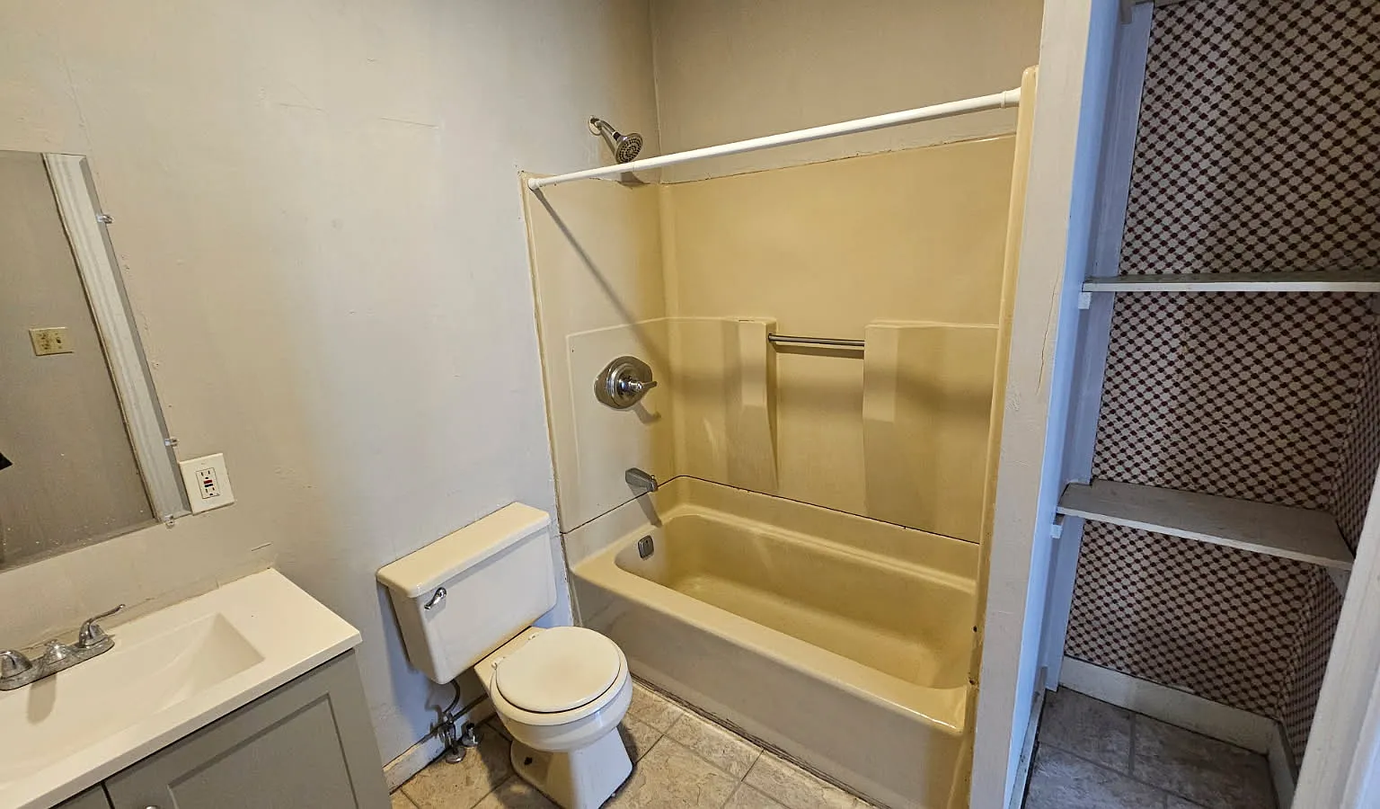 Studio, $1,025 — Photo 3