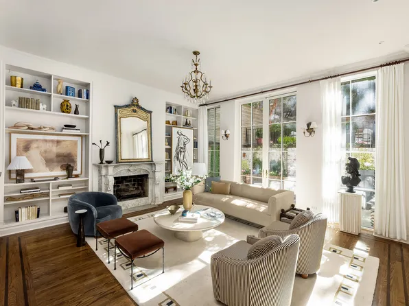 222 East 11th Street image 13 of 30