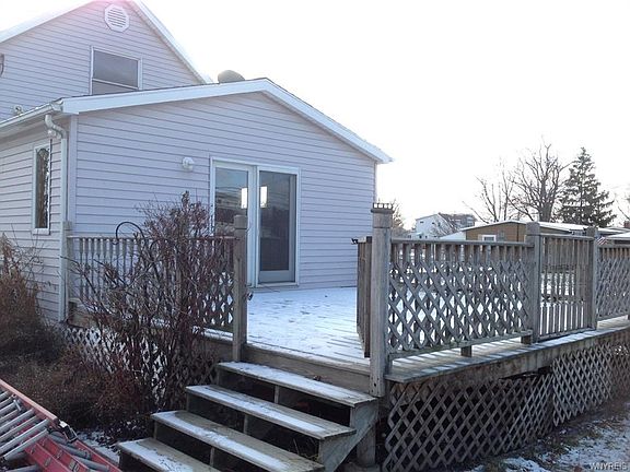 4th image of 250 Dunlop Ave