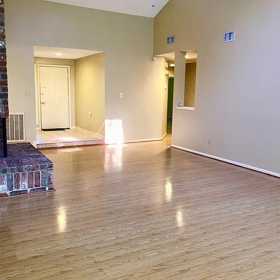 1814 Brushy Creek Dr — Photo 3