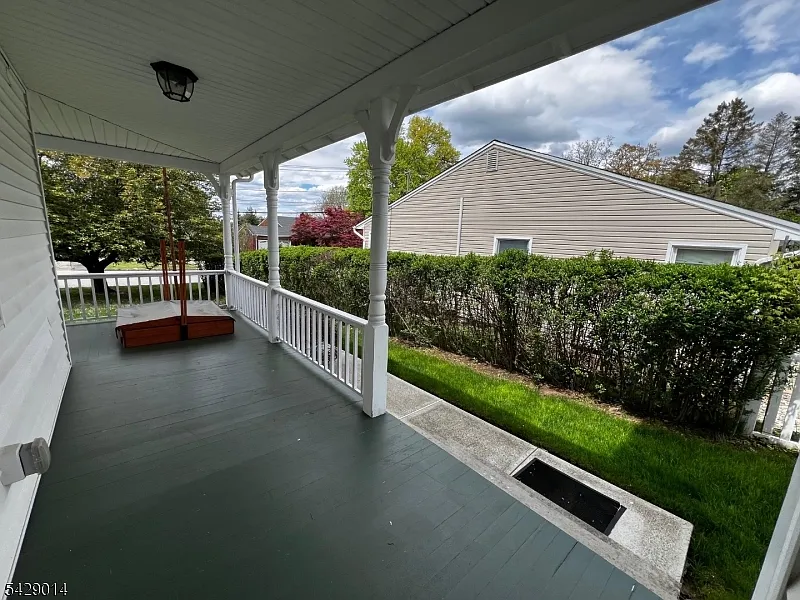 Building Photo - 10 Jacobus Ave #1