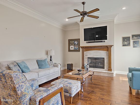 5th image of 208 Bayou Parc Dr