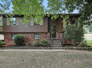 745 Green Meadows Dr, Knoxville, TN 37920
