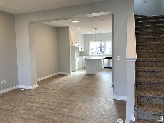 5th image of 1315 16th Ave NW