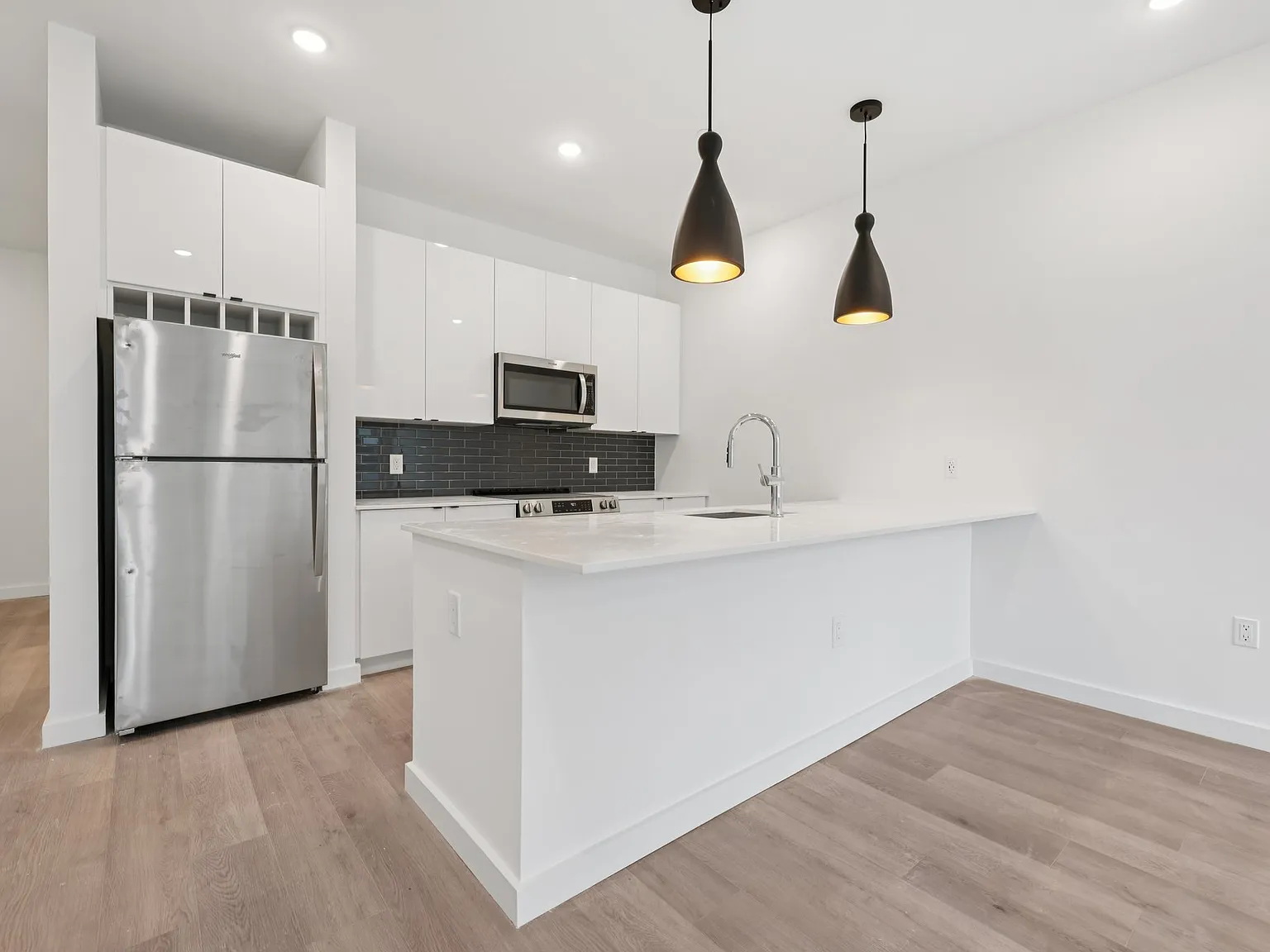 130 Monitor Street — Photo 4
