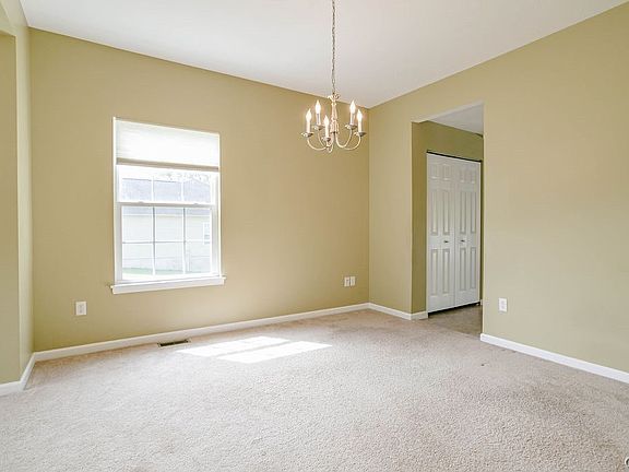 3rd image of 109 Victory Ln