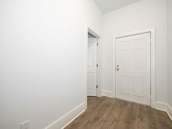 4th image of 42 N Beville Ave #42
