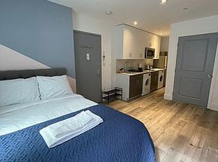 308 E 52nd St #1R, New York, NY 10022