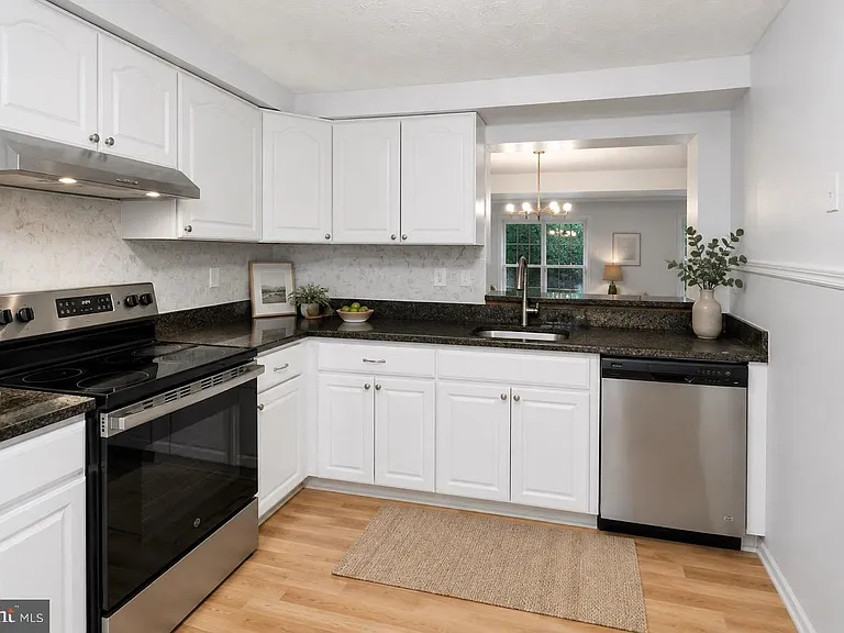 508 Palmspring Dr — Photo 10