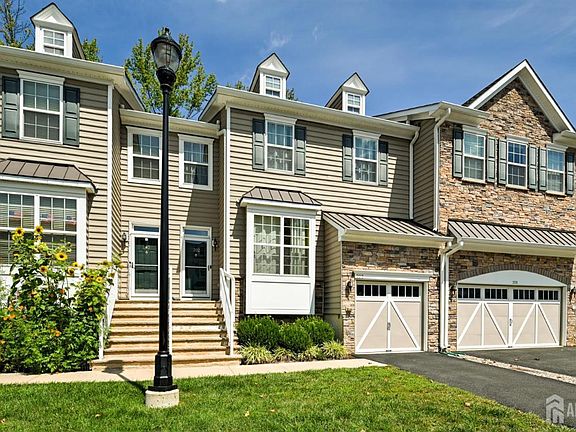 5th image of 202 Downey Ln