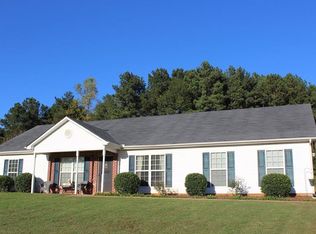 1048 Navaho Trl, Monroe, GA 30655