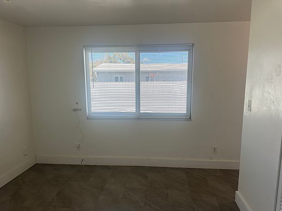 5th image of 4100 SW 115th Ave