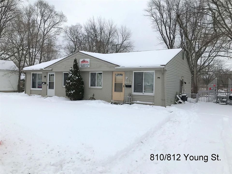 1st image of 810-812 Young St
