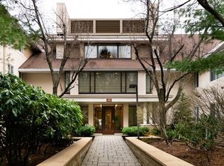 200-232 Allandale St #2C, Chestnut Hill, MA 02467