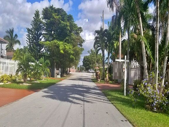 4th image of 13730 SW 30th St