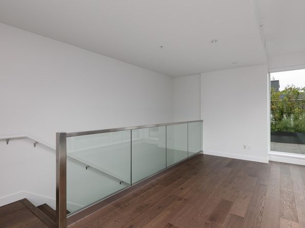 2 bedroom rental in Vancouver — photo 18