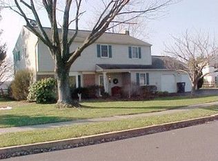 16 Lynwood Dr, Chalfont, PA