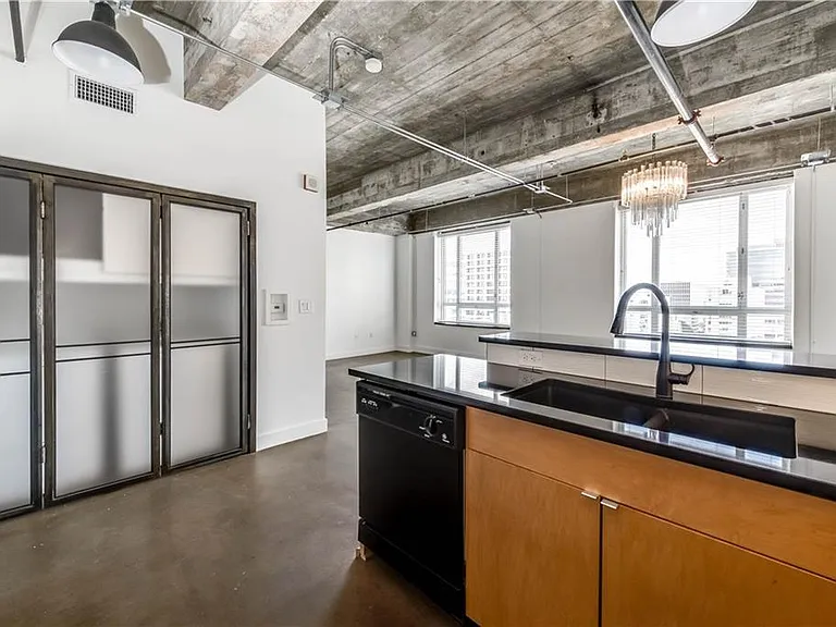 710 Colorado St #G-9 — Photo 5