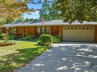 2380 E Wayland St, Springfield, MO 65804