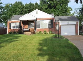 1507 Pinetree Ln, Saint Louis, MO 63119